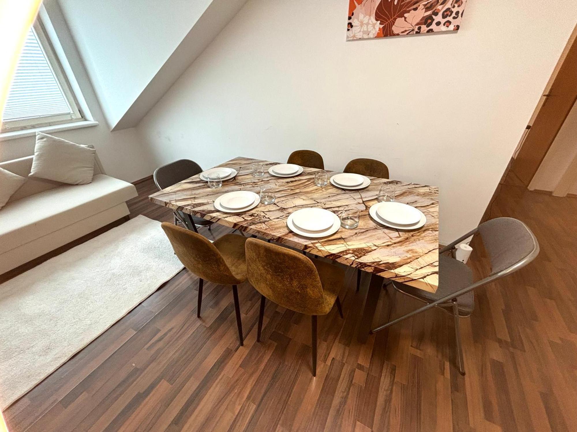 Cityhit 1020treasure Apartment